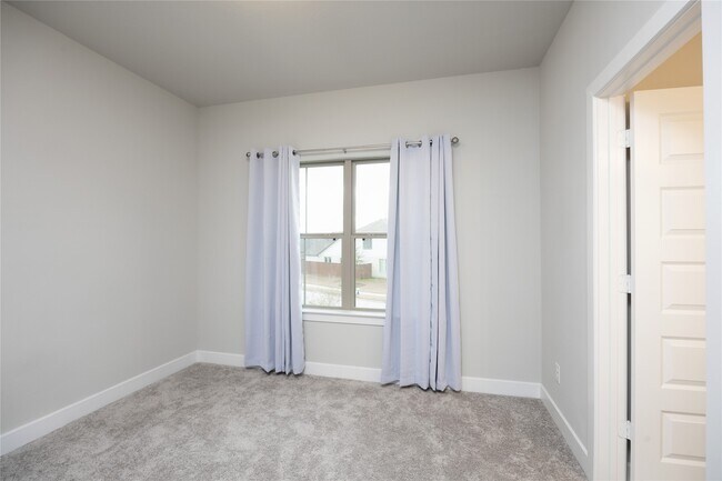 Building Photo - 24130 Elkhorn Gln Ln