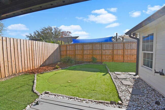 Building Photo - 101 Azalea Rd