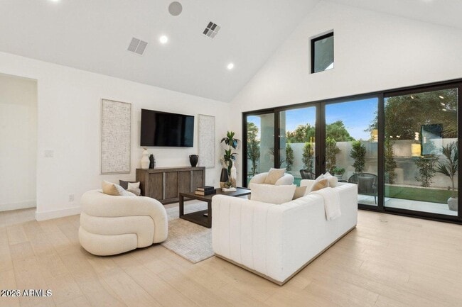 Building Photo - 6330 N 10th Dr