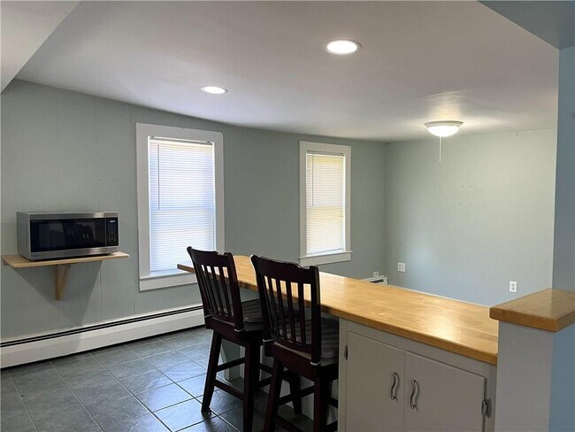 Building Photo - 77 Narragansett Ave