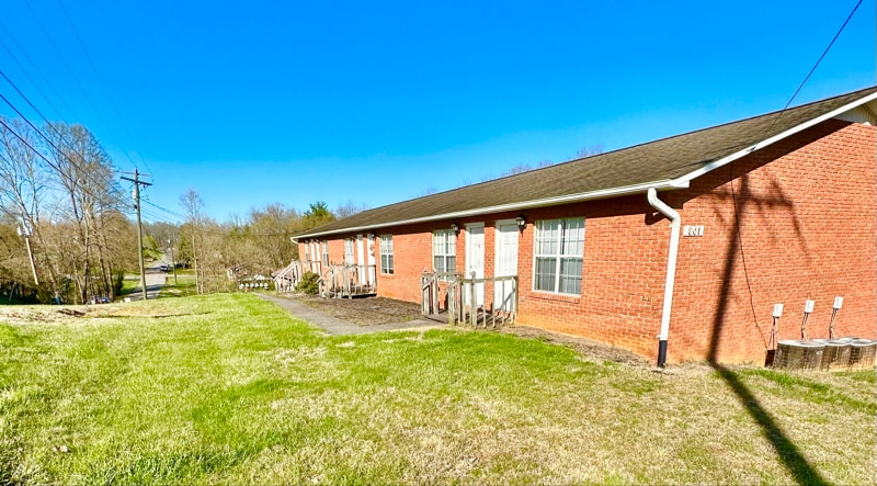 Building Photo - 805 Old Gray Station Rd