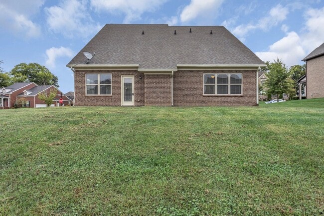 Building Photo - 4BR/3.5BA All-Brick Home Near Top Williams...
