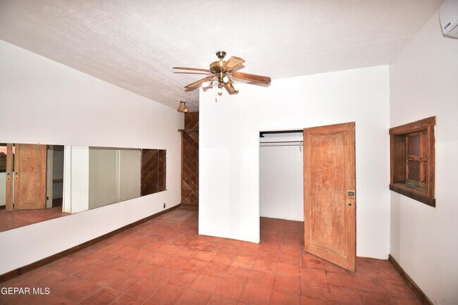 Building Photo - 515 Gregory Ave