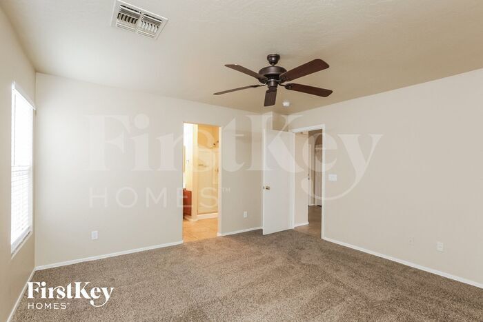 Building Photo - 22037 W Solano Dr