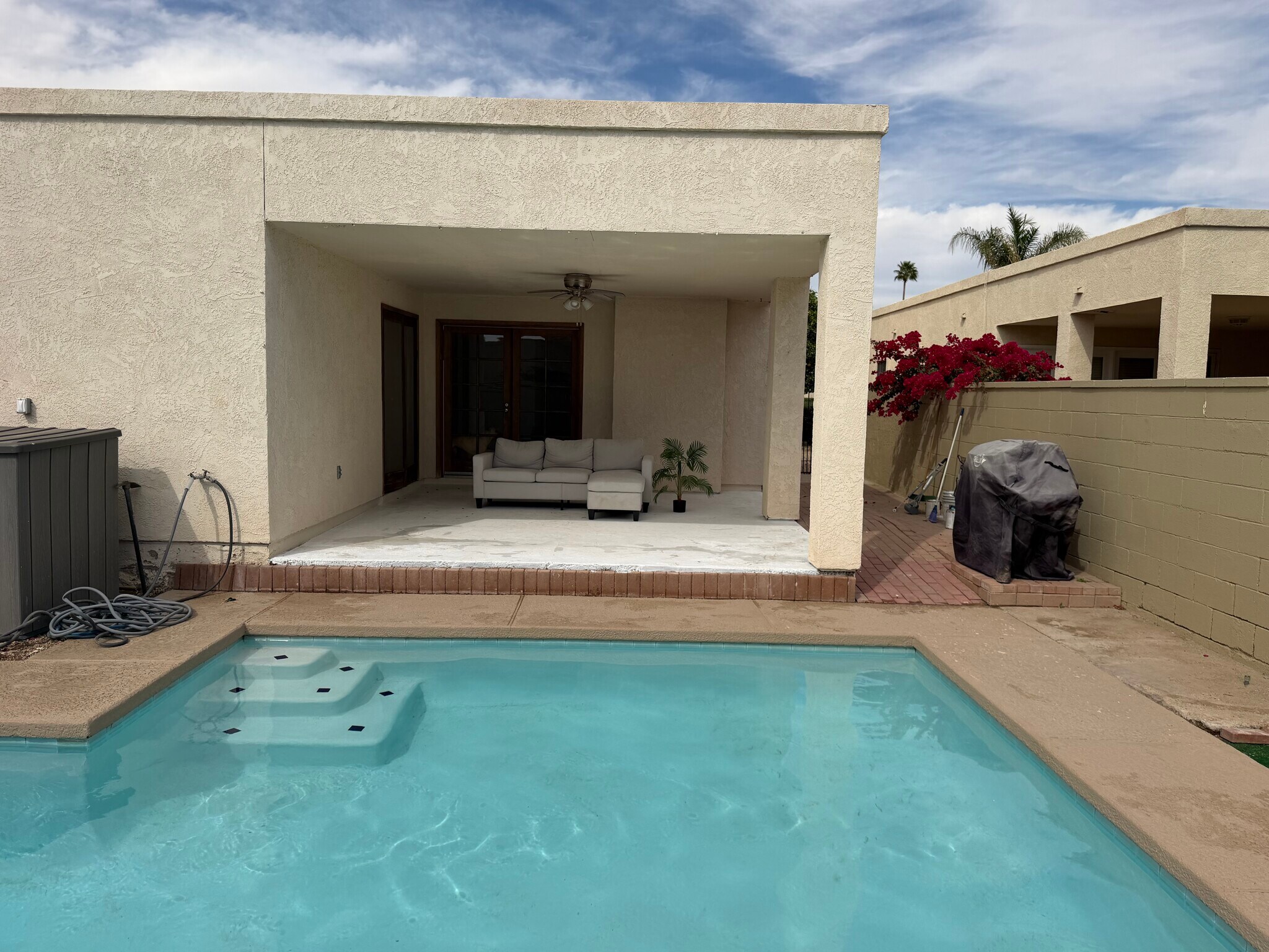 Building Photo - 729 W 37th St