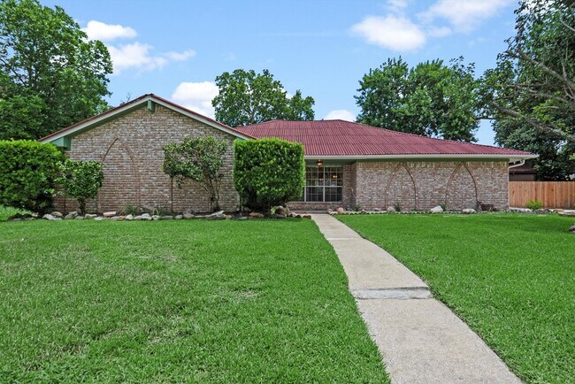 Primary Photo - 4906 Green Willow Ln
