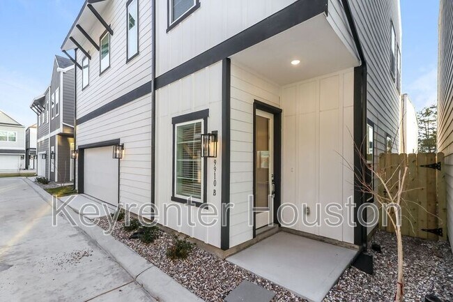 Building Photo - 9910 Clark Rd