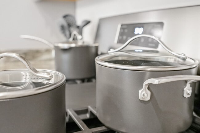 Building Photo - 7900 Heritage Dr