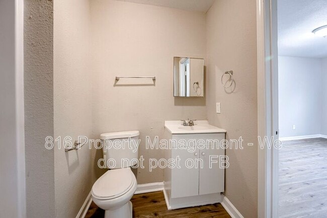 Building Photo - 6901 Jackson Ave