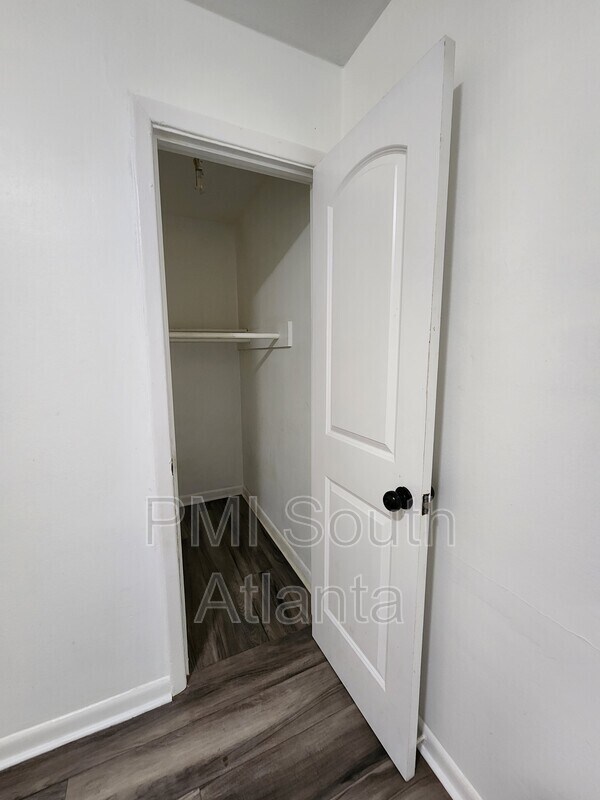 Building Photo - 6410 Raymond Terrace