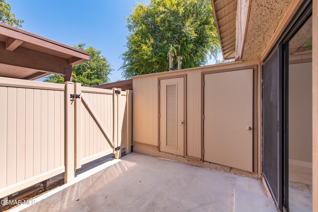 Building Photo - 28763 Conejo View Dr