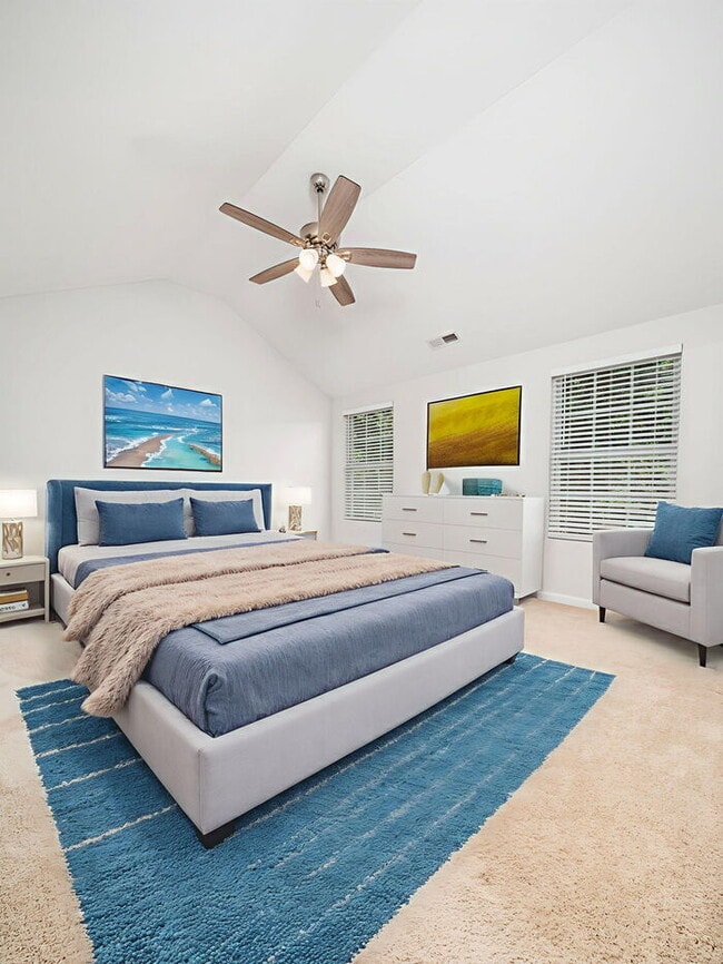 Building Photo - Spacious and Move-In Ready Home! - Fenced Yard!