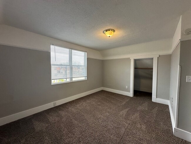 Building Photo - 3 bed/2 bath home near NDSU!