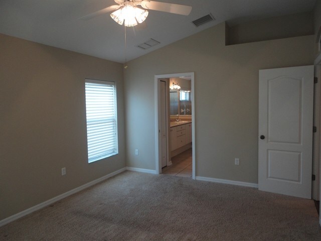 Building Photo - 4015 Warwick Hills Dr