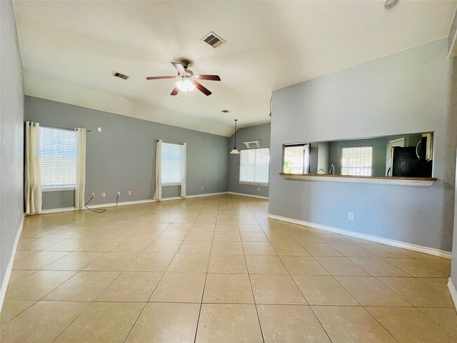 Building Photo - 13739 Canyon Hollow Loop