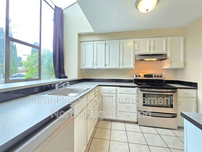 Building Photo - 4817 76th St NE