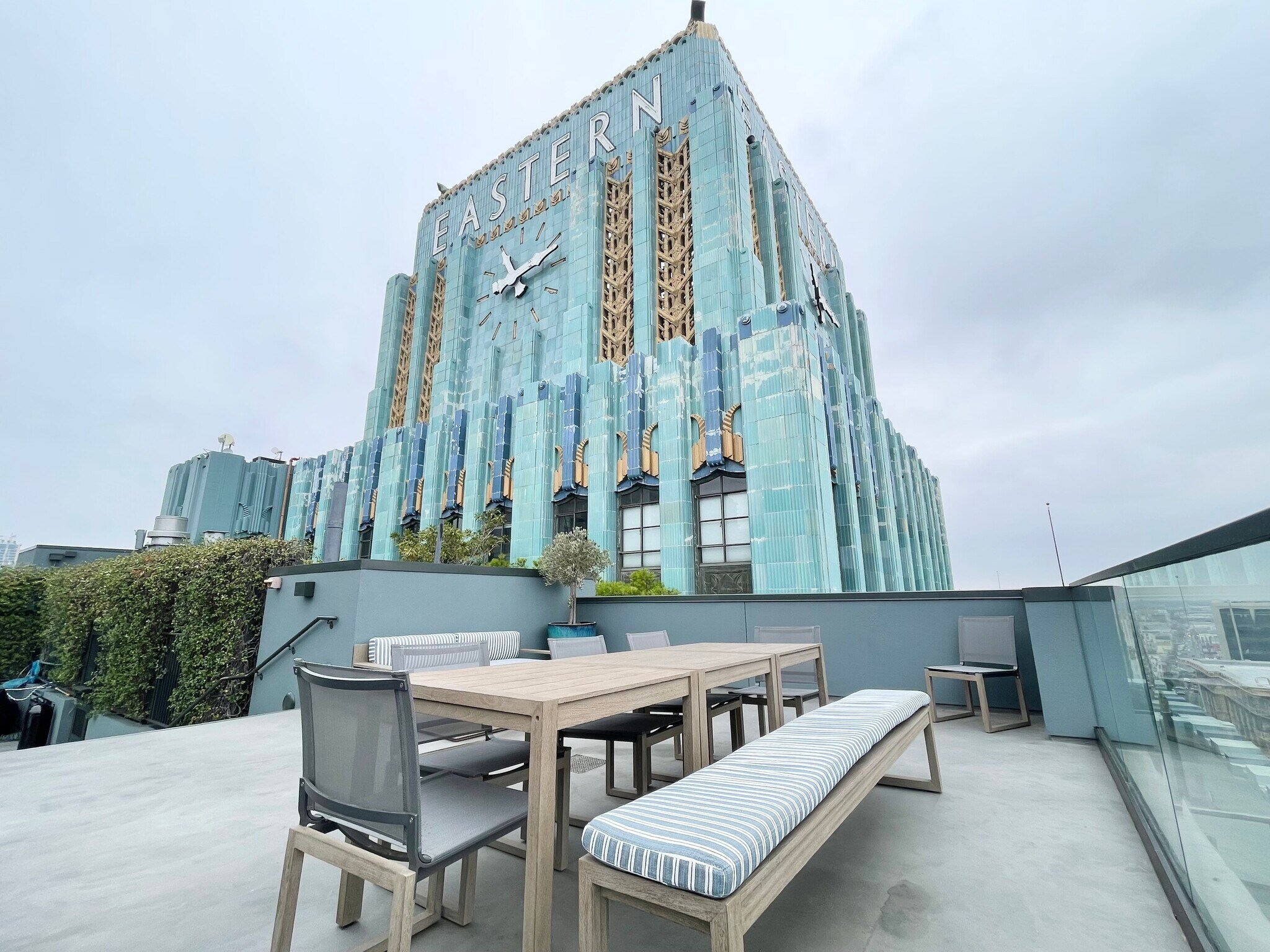Building Photo - 849 S Broadway