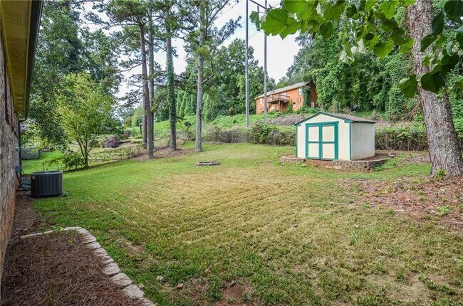 Building Photo - 2945 Rio Montana Dr