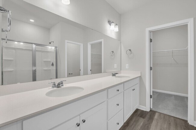 Building Photo - 246 Arnette Dr