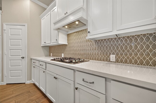 Building Photo - 381 Andes Dr