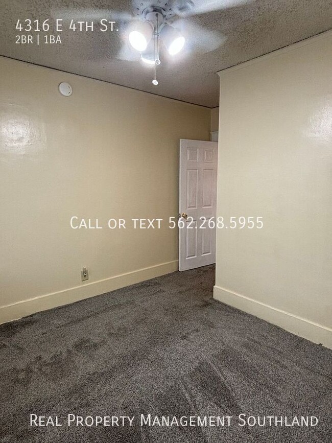 Building Photo - 2 Bedroom 1 Bath with Garage Space - Avail...