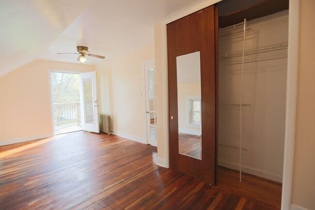 Building Photo - 134 Baldwin St