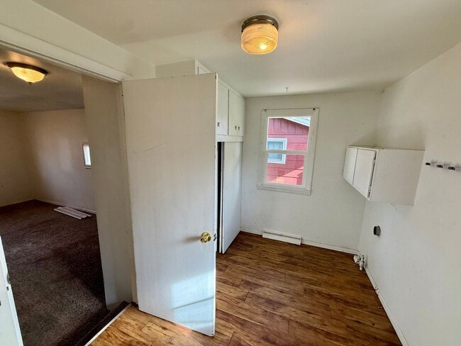 Building Photo - 3 Bedroom, 1 Bath Ranch Home in Northwest Loveland, CO - New Carpet, New Paint, Appliances, Windo...