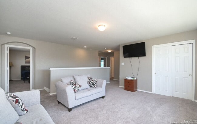 Building Photo - 5727 Ivans Farm