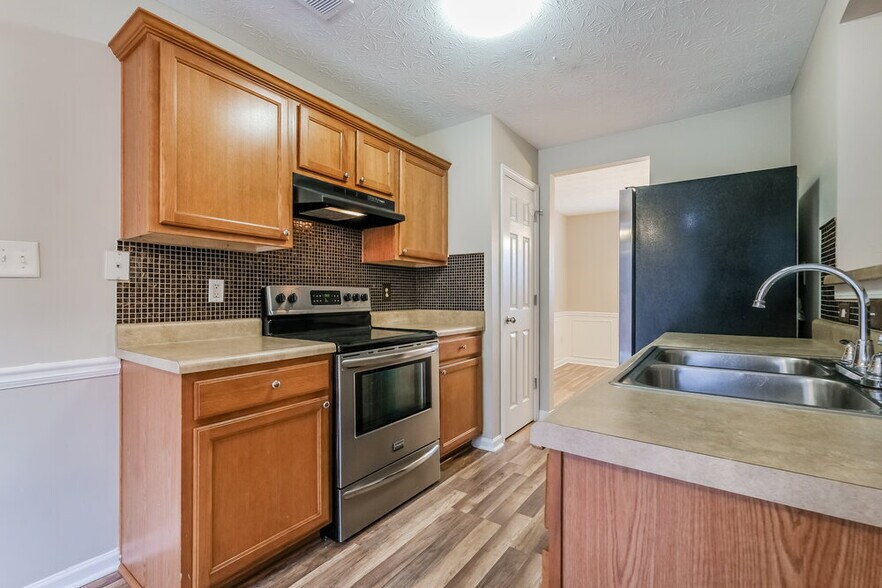 Building Photo - 1472 Alcovy Falls Dr SE