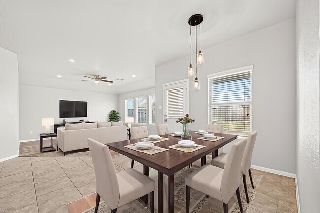 Building Photo - 3326 McDonough Way