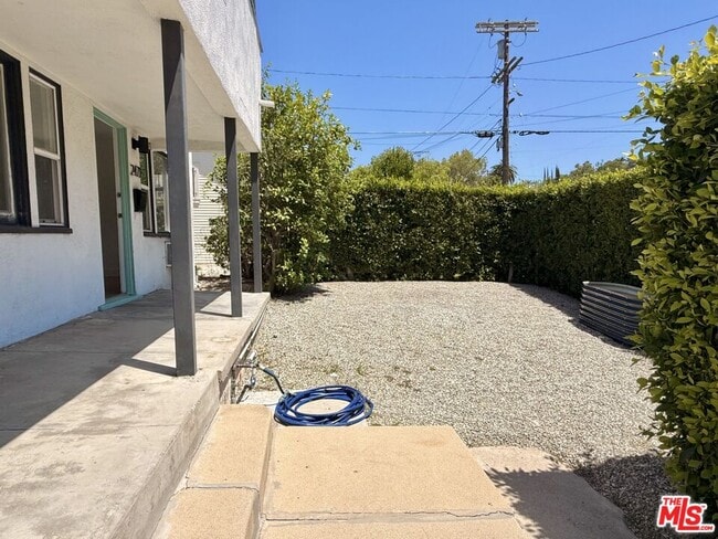 Building Photo - 2471 W Ave 32