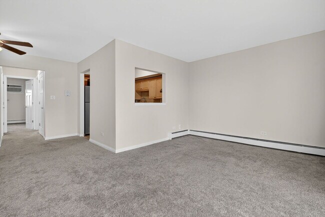 Building Photo - 751 S Dwyer Ave