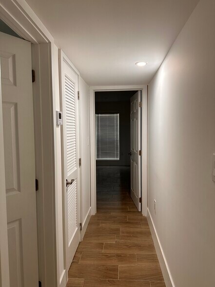 Building Photo - 8950 SW 69th Ct
