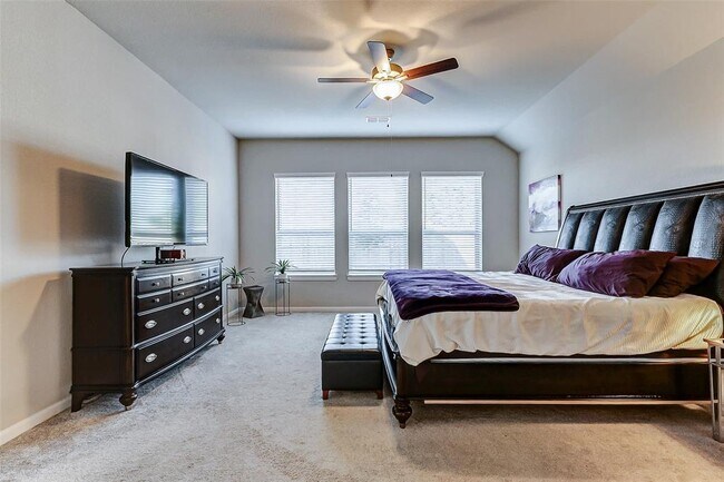 Building Photo - 5110 Morrison Dr