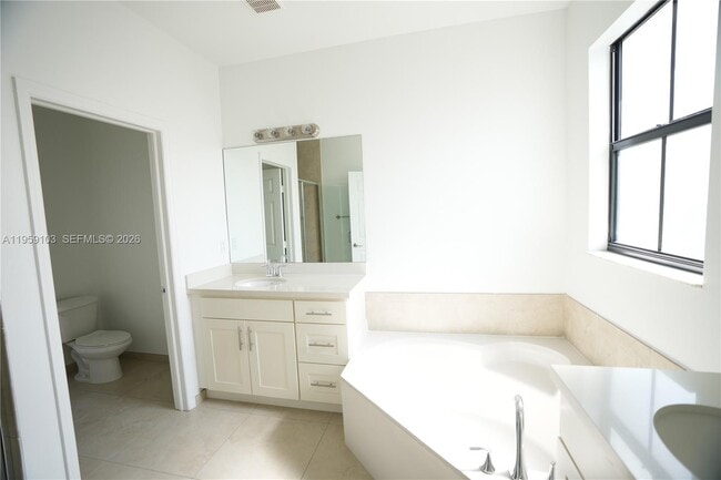 Building Photo - 10464 NW 61 Ln.