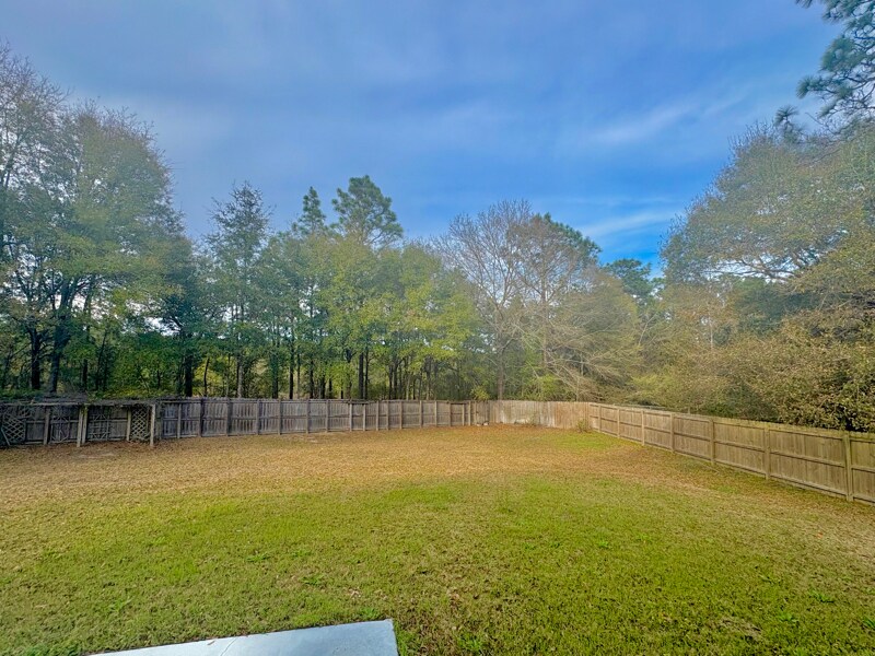 Building Photo - 6879 Cedar Ridge Cir