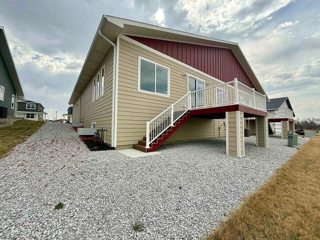 Building Photo - 3109 W Laux Dr