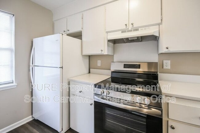 Building Photo - 9604 Blue Jay Ct