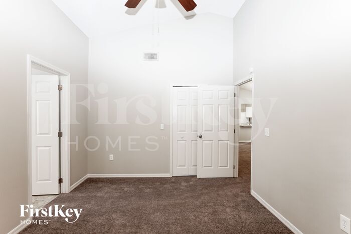 Building Photo - 756 Licaria Dr
