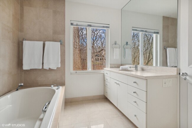 Building Photo - 155 S Deere Park Dr