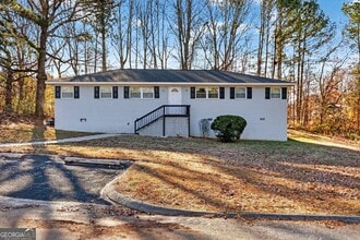 Building Photo - 7 Roper Dr