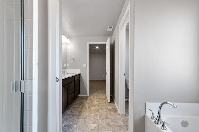 Building Photo - 2050 Tugela Falls St