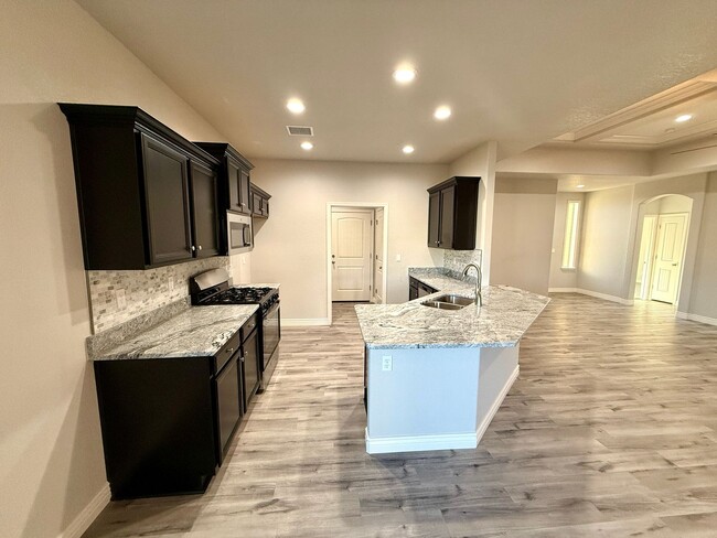 Building Photo - New 2024 Built Beautiful 3 Bedroom Home in...