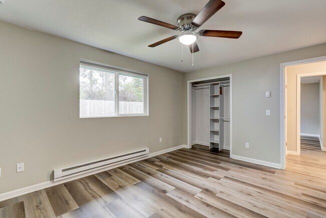 Building Photo - Updated 3 Bedroom, 2 Bath Home with Spacio...