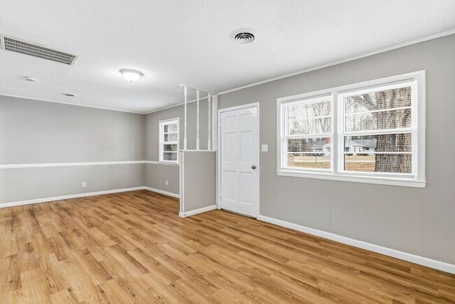 Building Photo - 4652 S Holden Rd