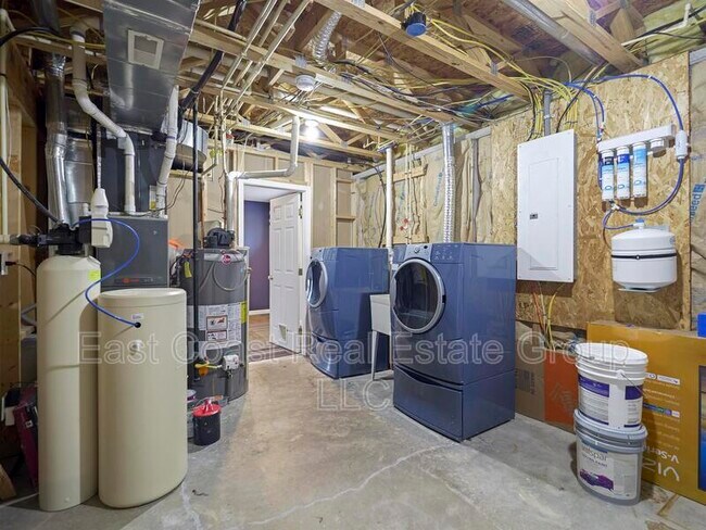 Building Photo - 238 Merrbaugh Dr