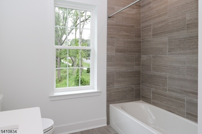 Building Photo - 71 Veterans Wy