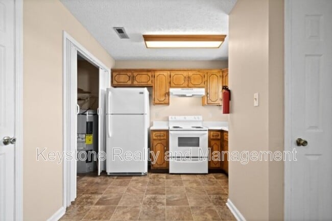 Building Photo - 308 Thompsonville Ln