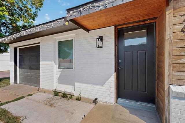 Building Photo - 2611 Hardy Pl