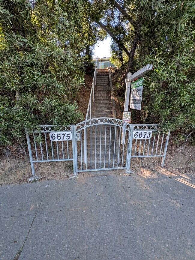 Building Photo - PC - 6673-6675 Amherst